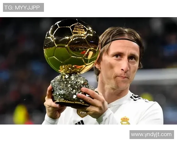 足球巨星登场瞬间震撼全场他们的霸气造型与气场引领潮流